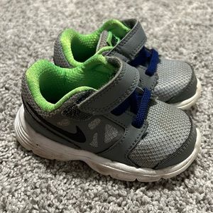 NIKE Toddler Boys' Downshifter 5C Running Shoes